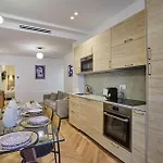 Sublime Air-Conditioned Apartment Center Of Paris